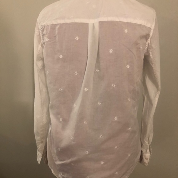 2/$30 GAP White Embroidered Button Down Shirt - Picture 2 of 5